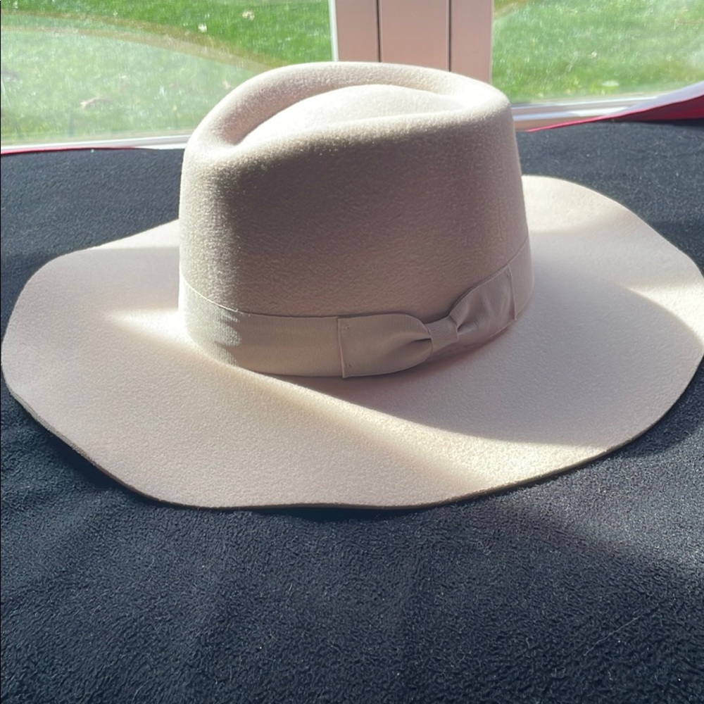 Elegant Cream Wide-Brim Hat